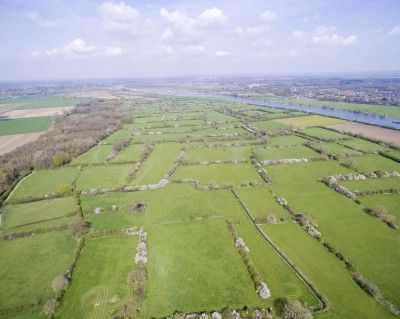 Aanzicht Brabants Maasheggenlandschap vanuit de lucht.